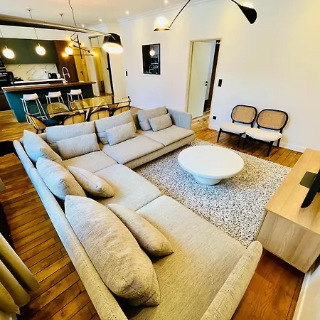 Le Big Duplex, Hypercentre, 4 Chambres, Spacieux *